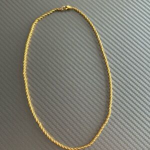 5/$10 Vintage 18 inch gold coloured necklace